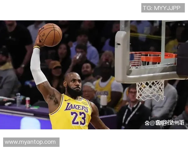 国人对湖人精彩对决回顾12月10日比赛全程录像解析与亮点总结